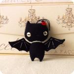 Halloween Bat Ornament PDF ..
